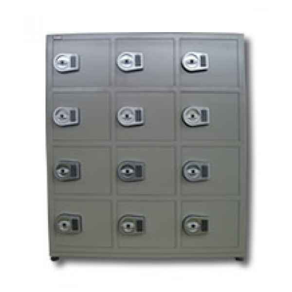 2 armarios especiais0123